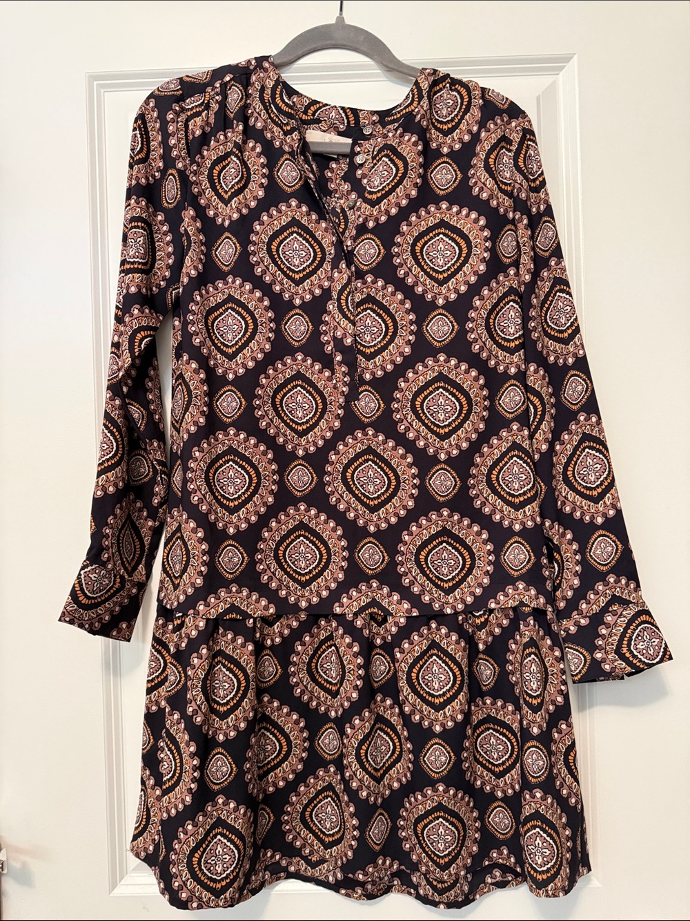 Boho Medallion Print Long-Sleeve Dress - Black/Tan